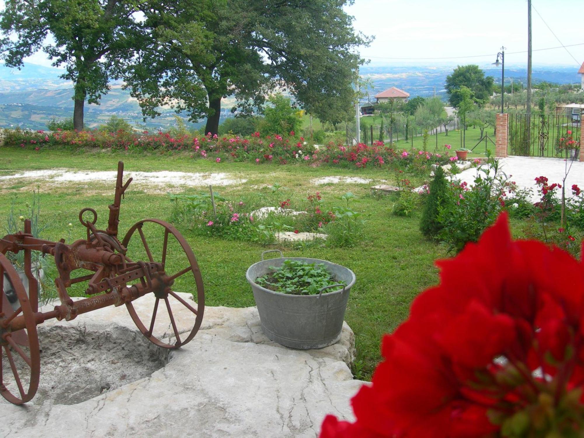 Вилла Agriturismo Borgo San Martino Abbateggio Экстерьер фото