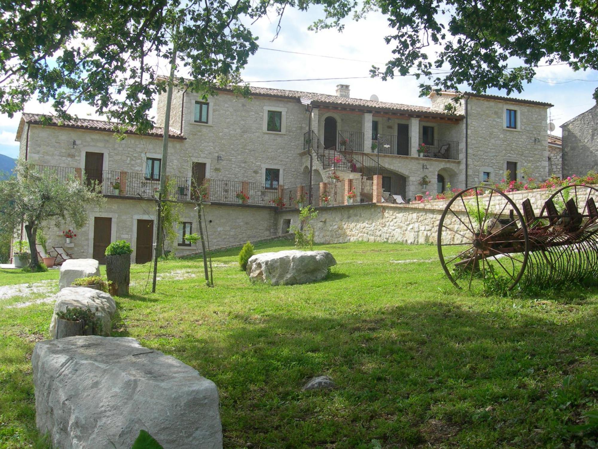 Вилла Agriturismo Borgo San Martino Abbateggio Экстерьер фото