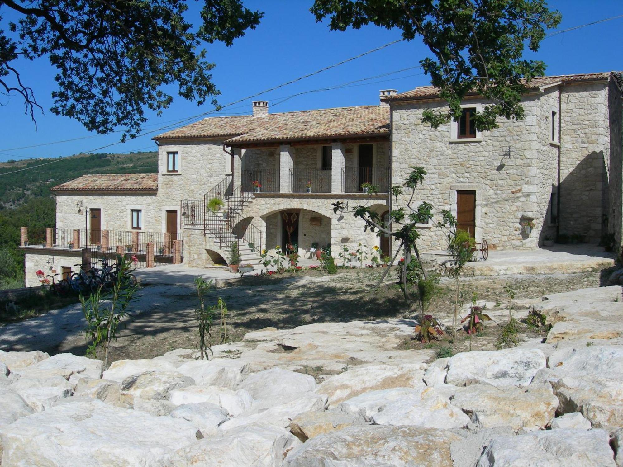 Вилла Agriturismo Borgo San Martino Abbateggio Экстерьер фото