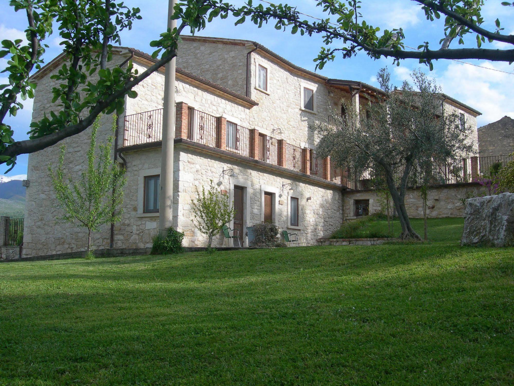 Вилла Agriturismo Borgo San Martino Abbateggio Экстерьер фото