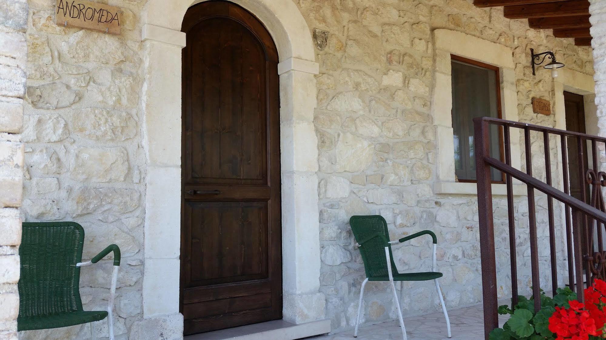 Agriturismo Borgo San Martino Abbateggio Экстерьер фото