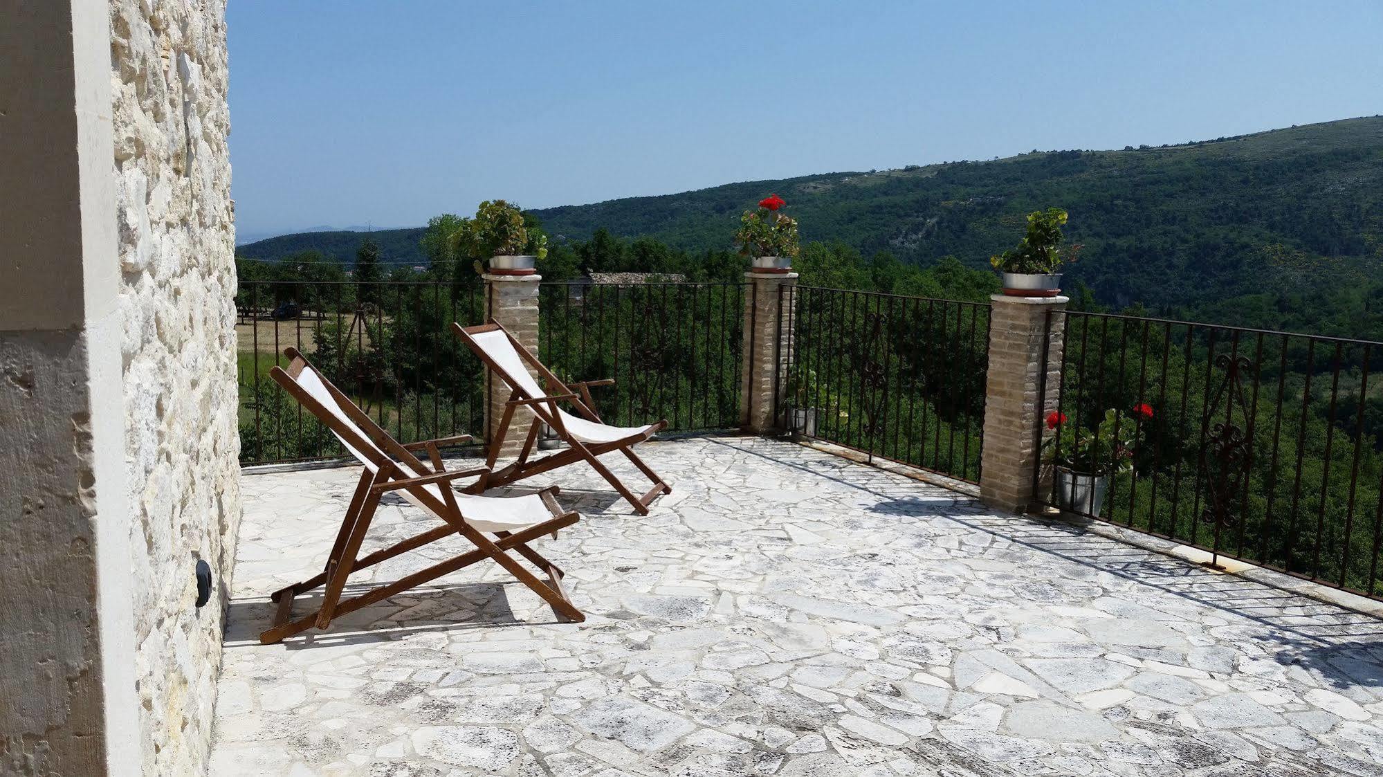 Вилла Agriturismo Borgo San Martino Abbateggio Экстерьер фото