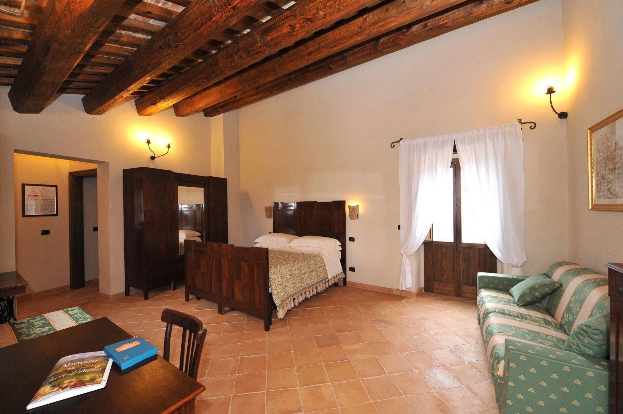 Agriturismo Borgo San Martino Abbateggio Экстерьер фото
